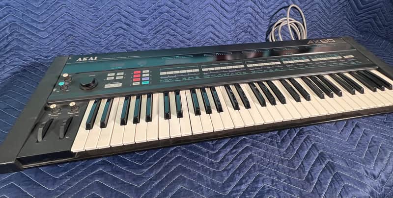 Akai AX80